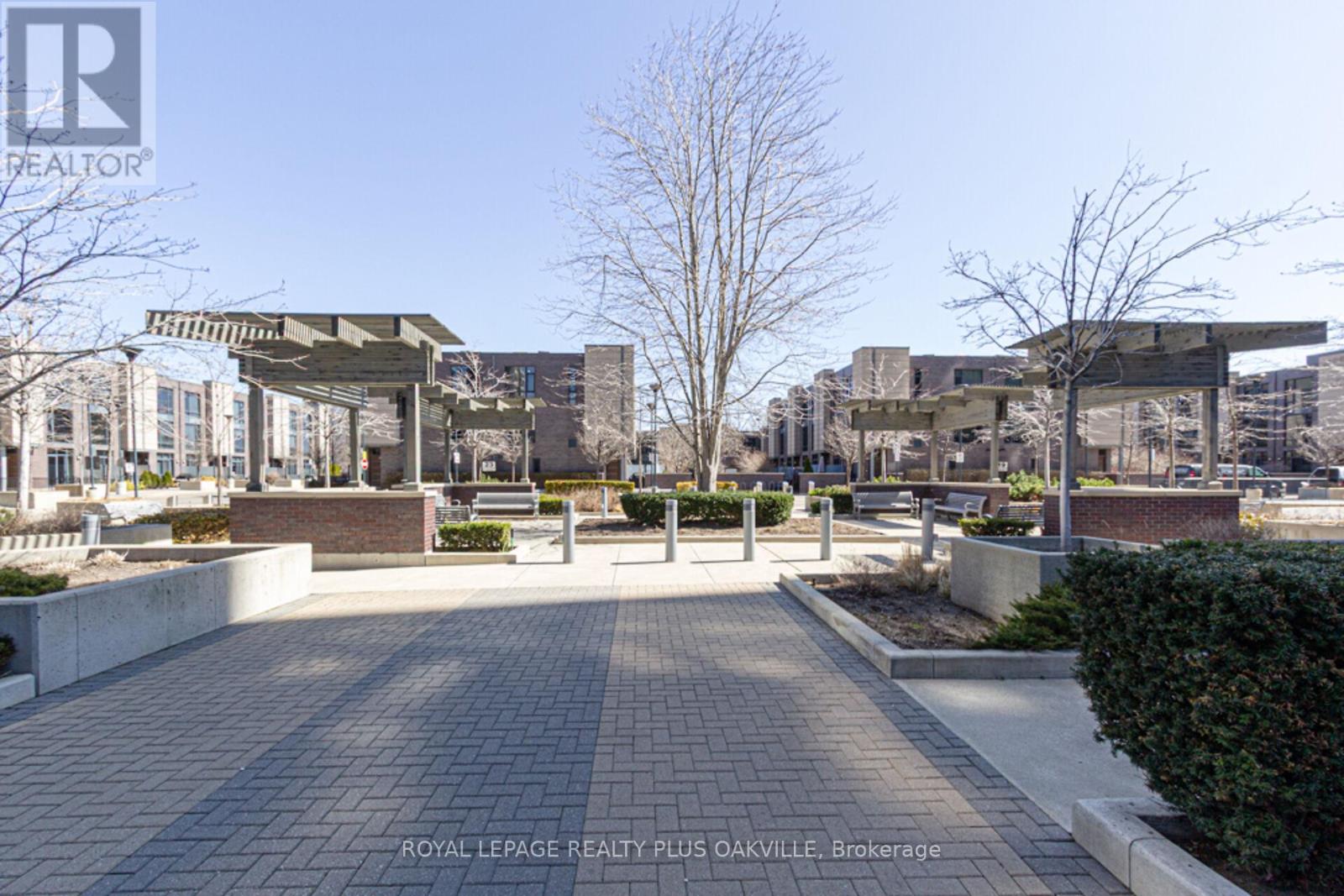 510 - 5 Valhalla Inn Road, Toronto (Islington-City Centre West), Ontario  M9B 0B1 - Photo 3 - W12445648