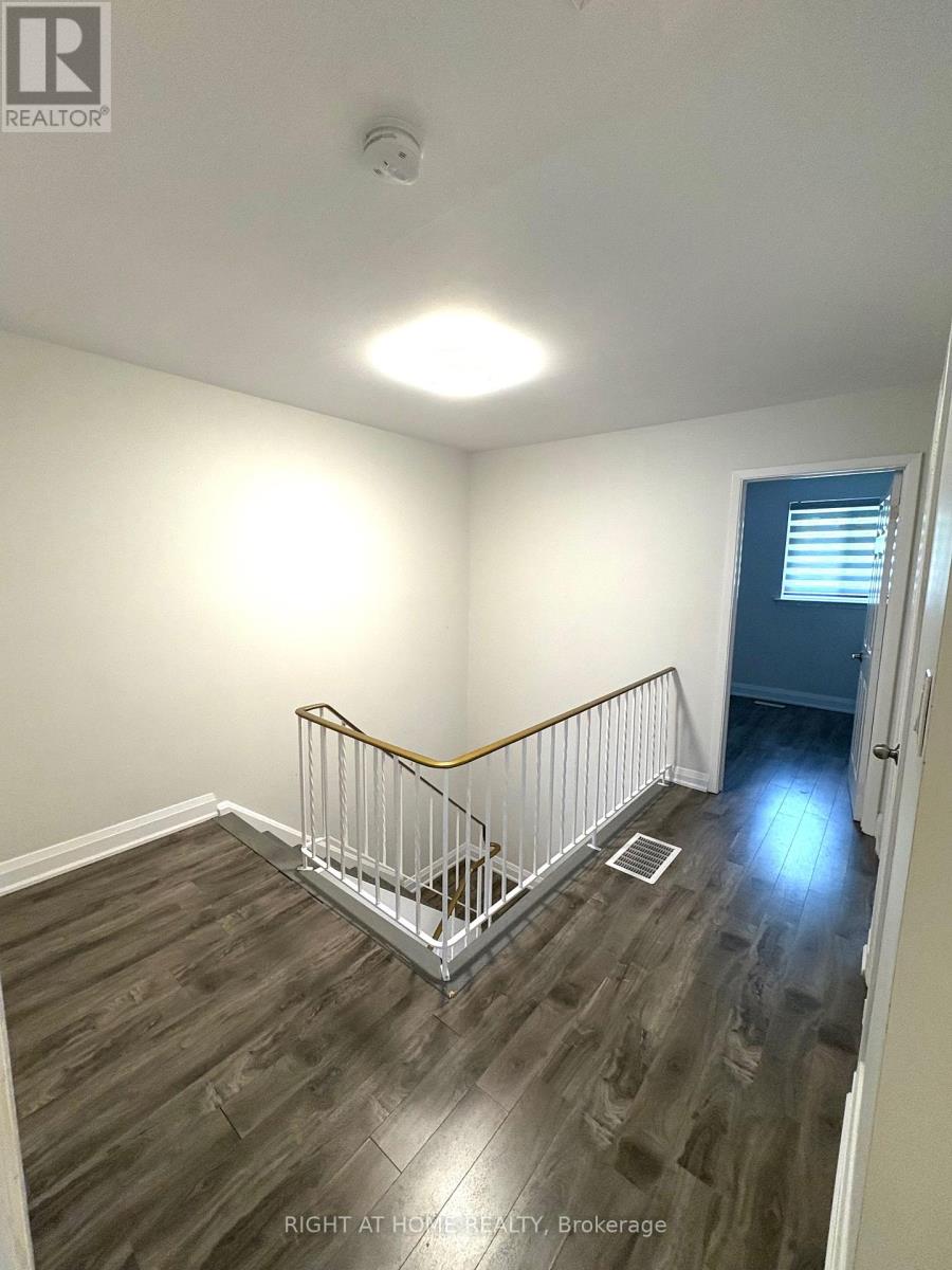 5473 Schueller Crescent, Burlington, Ontario  L7L 3T1 - Photo 12 - W12445655