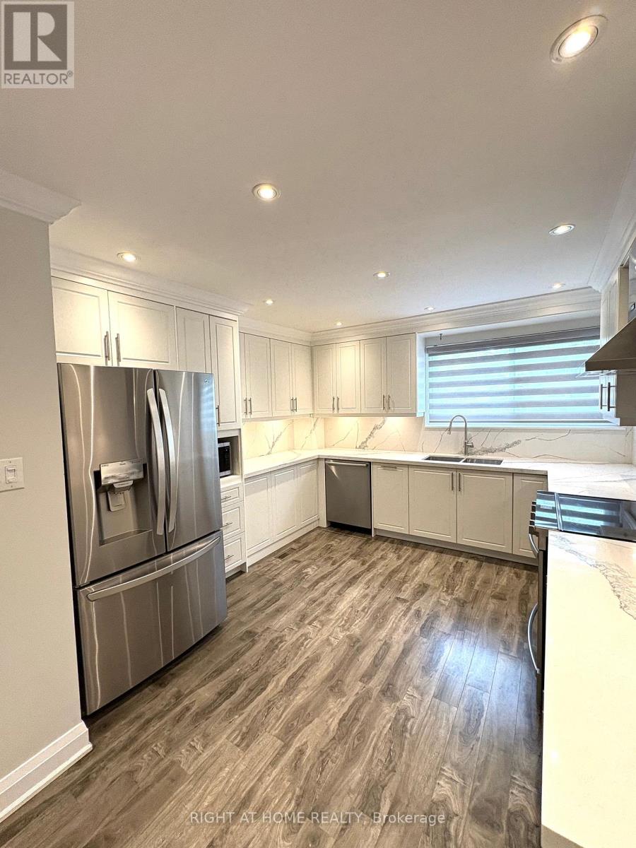 5473 Schueller Crescent, Burlington, Ontario  L7L 3T1 - Photo 3 - W12445655