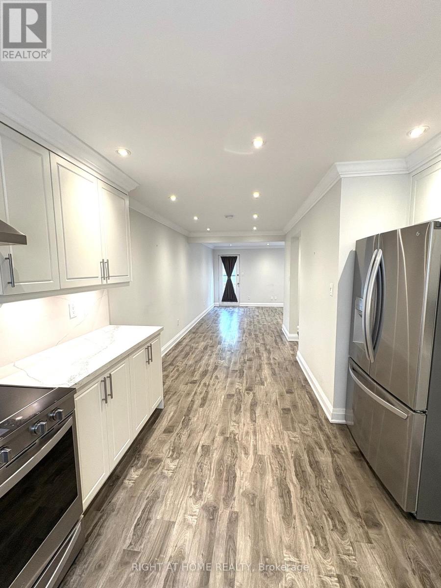 5473 Schueller Crescent, Burlington, Ontario  L7L 3T1 - Photo 5 - W12445655