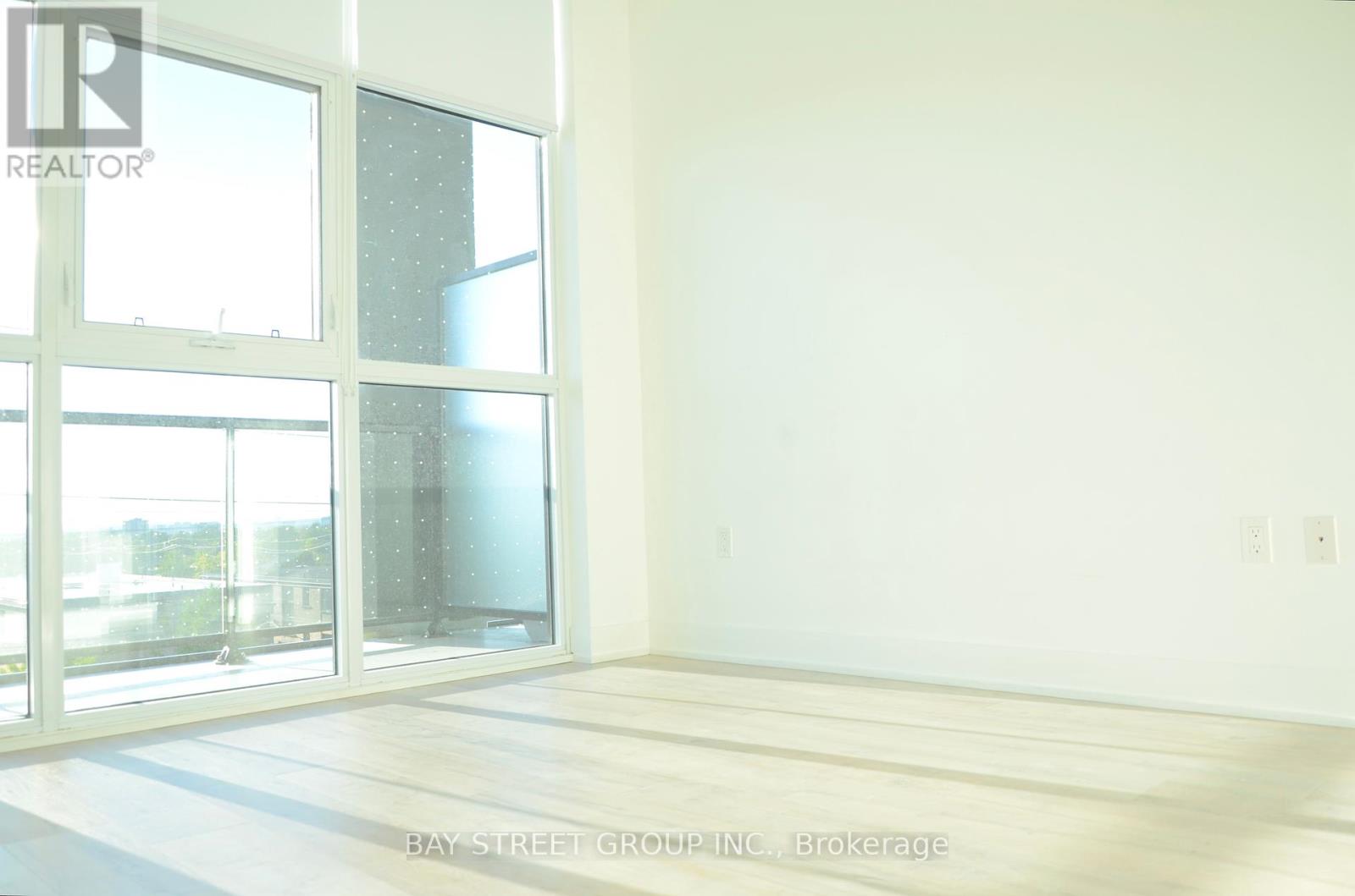 #320 - 50 George Butchart Drive, Toronto, Ontario  M3M 2H3 - Photo 10 - W12445664