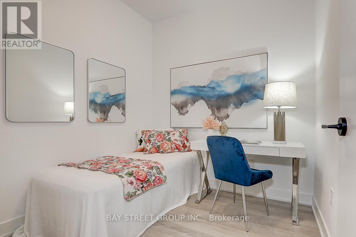 #320 - 50 George Butchart Drive, Toronto, Ontario  M3M 2H3 - Photo 4 - W12445664
