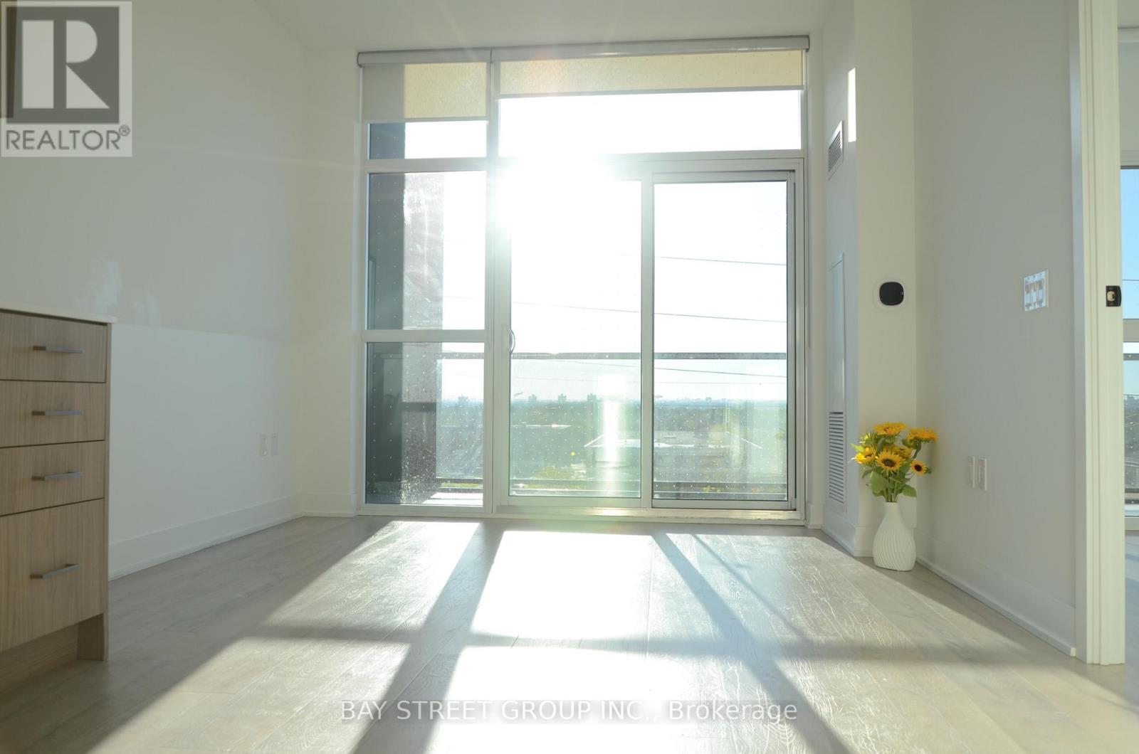 #320 - 50 George Butchart Drive, Toronto, Ontario  M3M 2H3 - Photo 7 - W12445664