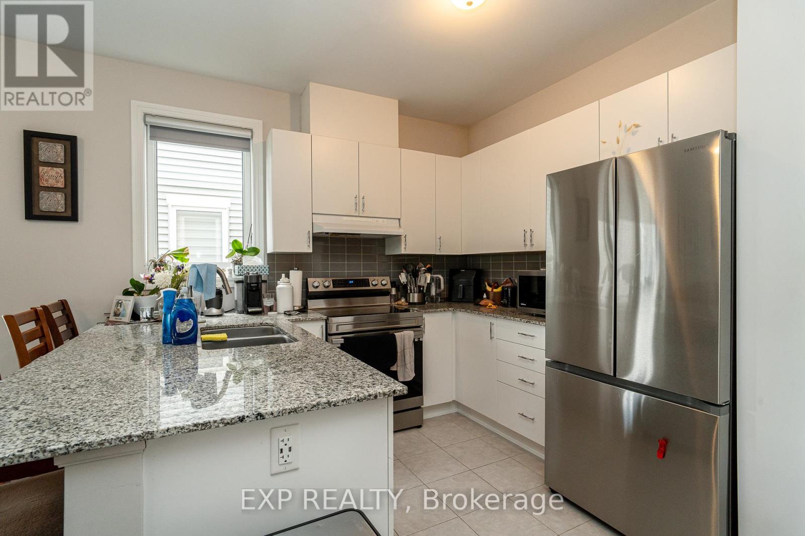 814 Horseshoe Falls Way, Ottawa, Ontario  K2J 6P5 - Photo 11 - X12445682