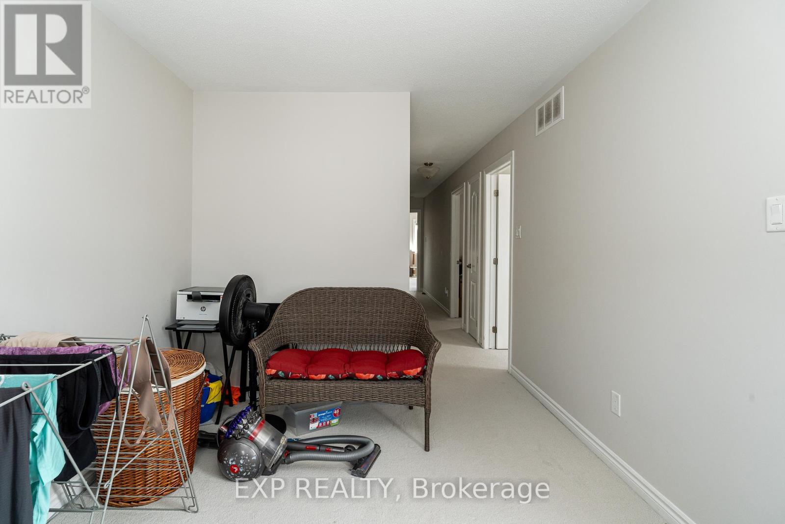 814 Horseshoe Falls Way, Ottawa, Ontario  K2J 6P5 - Photo 19 - X12445682