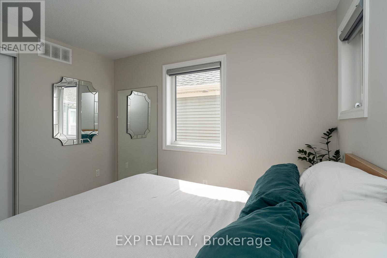814 Horseshoe Falls Way, Ottawa, Ontario  K2J 6P5 - Photo 23 - X12445682