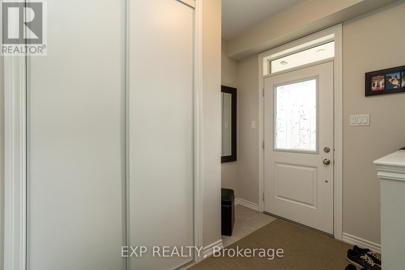 814 Horseshoe Falls Way, Ottawa, Ontario  K2J 6P5 - Photo 6 - X12445682