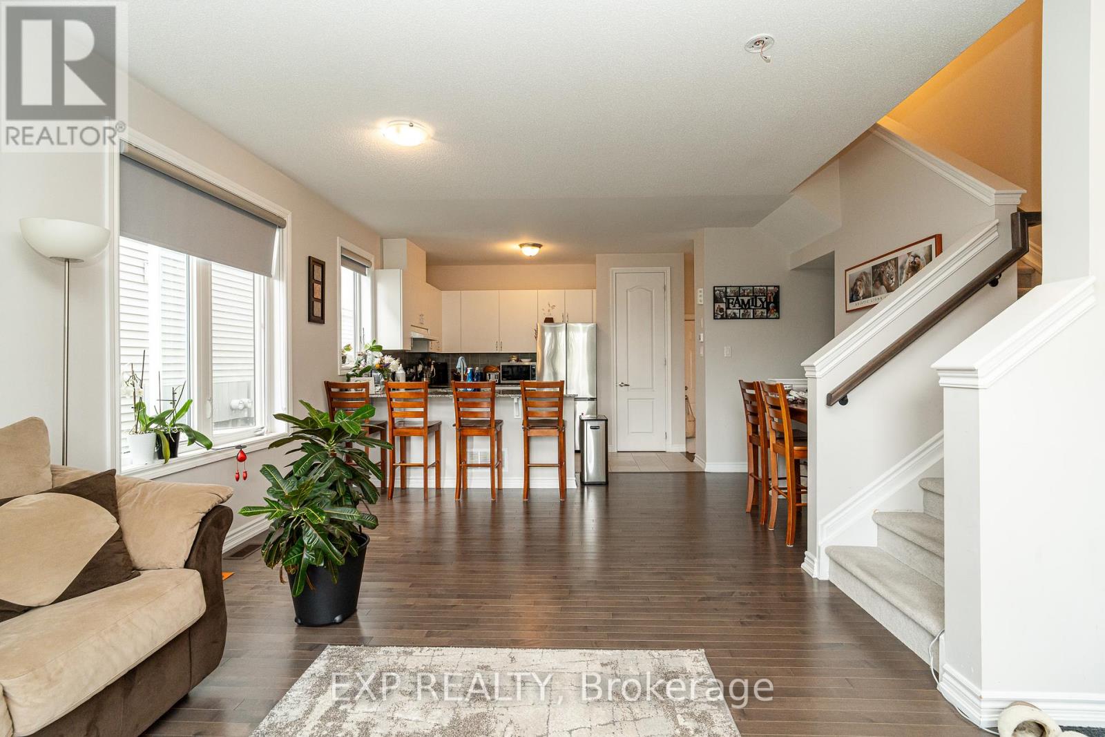 814 Horseshoe Falls Way, Ottawa, Ontario  K2J 6P5 - Photo 9 - X12445682
