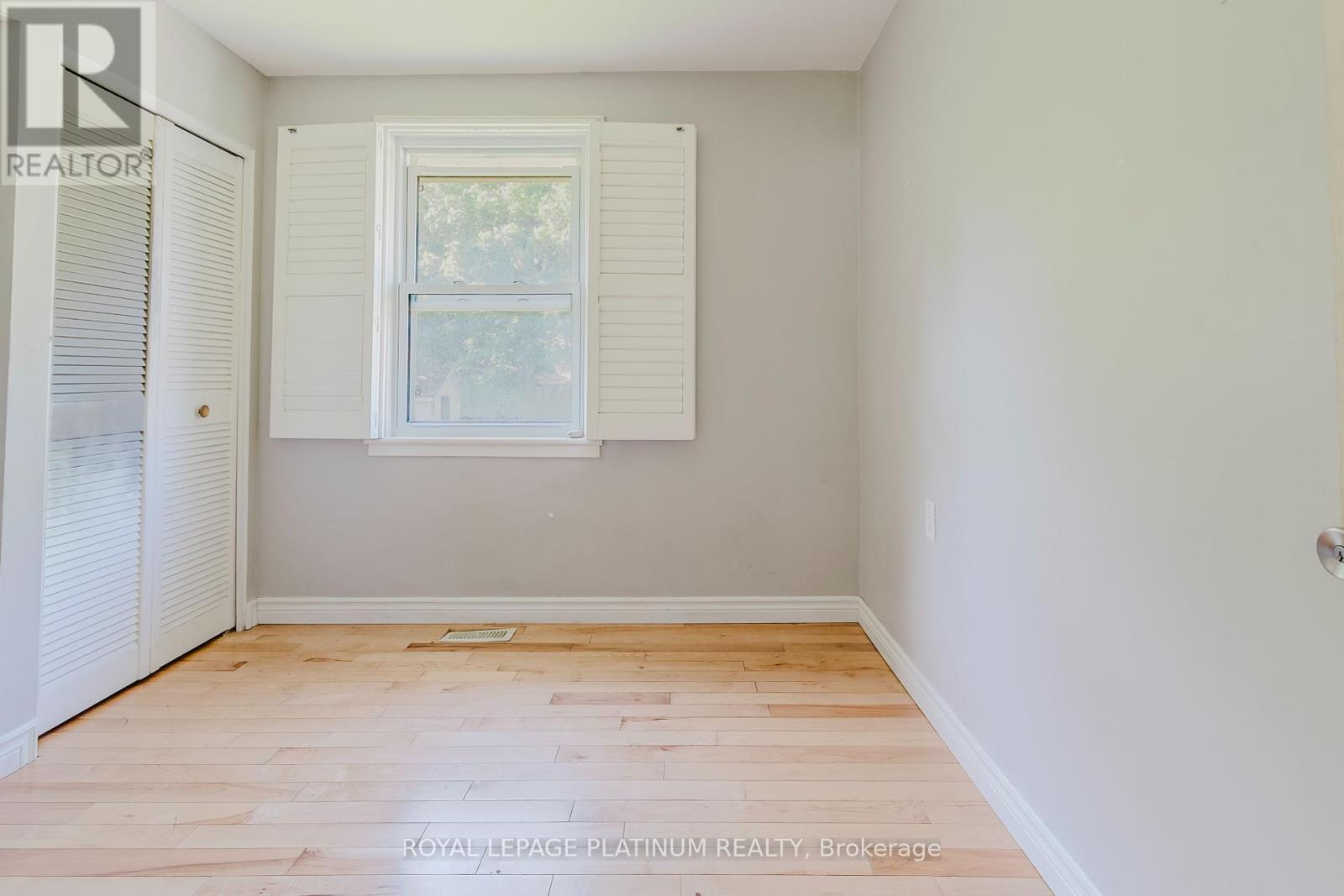 6 Varadi Avenue, Brantford, Ontario  N3R 3M8 - Photo 18 - X12445653