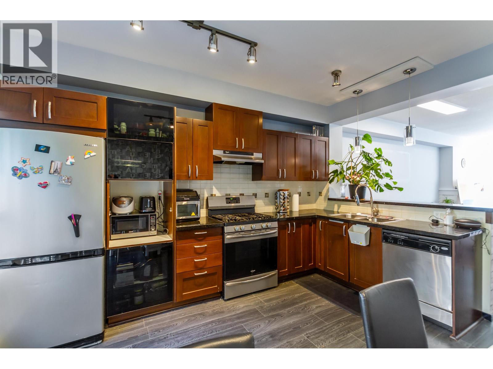 37 1362 Purcell Drive, Coquitlam, British Columbia  V3E 0A5 - Photo 7 - R3054263