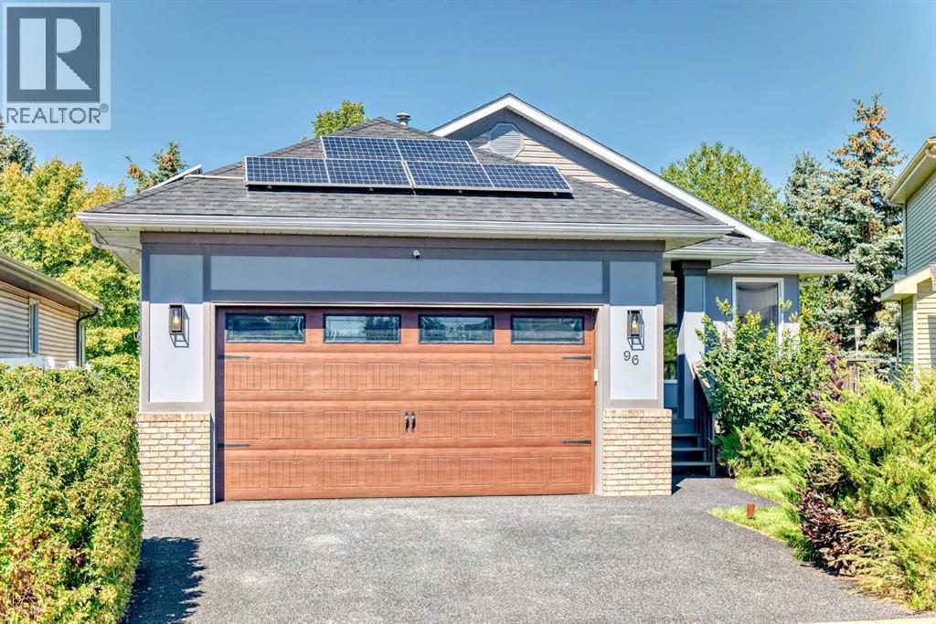 96 Douglas Shore Close Se, Calgary, Alberta  T2Z 2K8 - Photo 3 - A2241210
