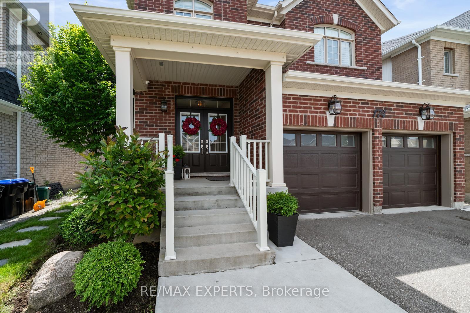 174 Sharpe Crescent, New Tecumseth (Tottenham), Ontario  L0G 1W0 - Photo 2 - N12445674