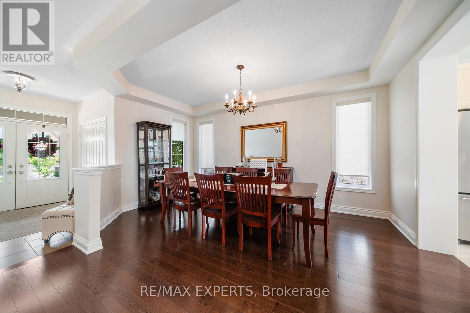 174 Sharpe Crescent, New Tecumseth (Tottenham), Ontario  L0G 1W0 - Photo 5 - N12445674