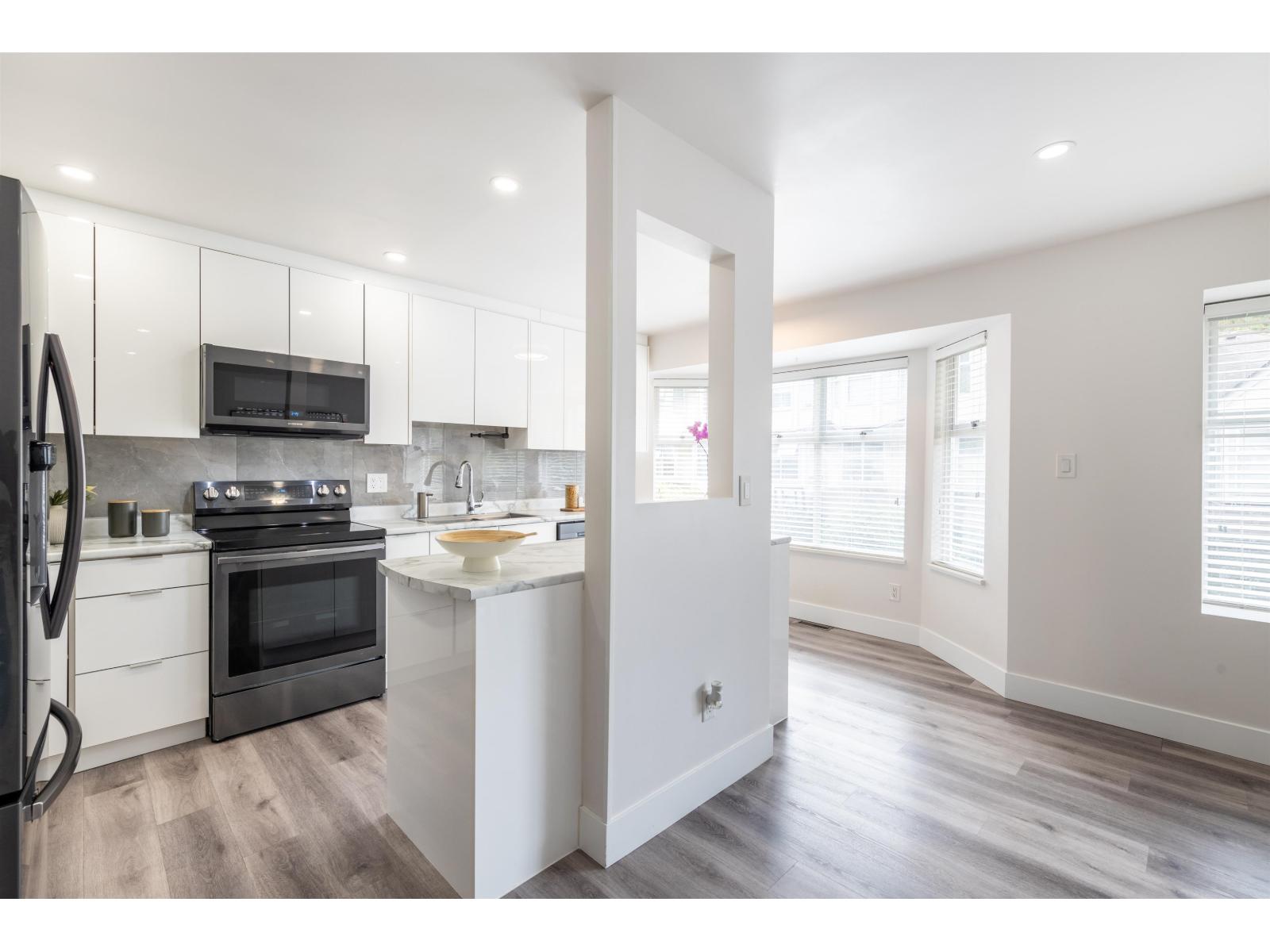 118 8060 121a Street, Surrey, British Columbia  V3W 0S5 - Photo 5 - R3055174