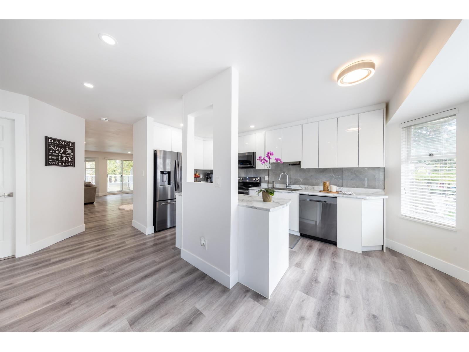 118 8060 121a Street, Surrey, British Columbia  V3W 0S5 - Photo 6 - R3055174