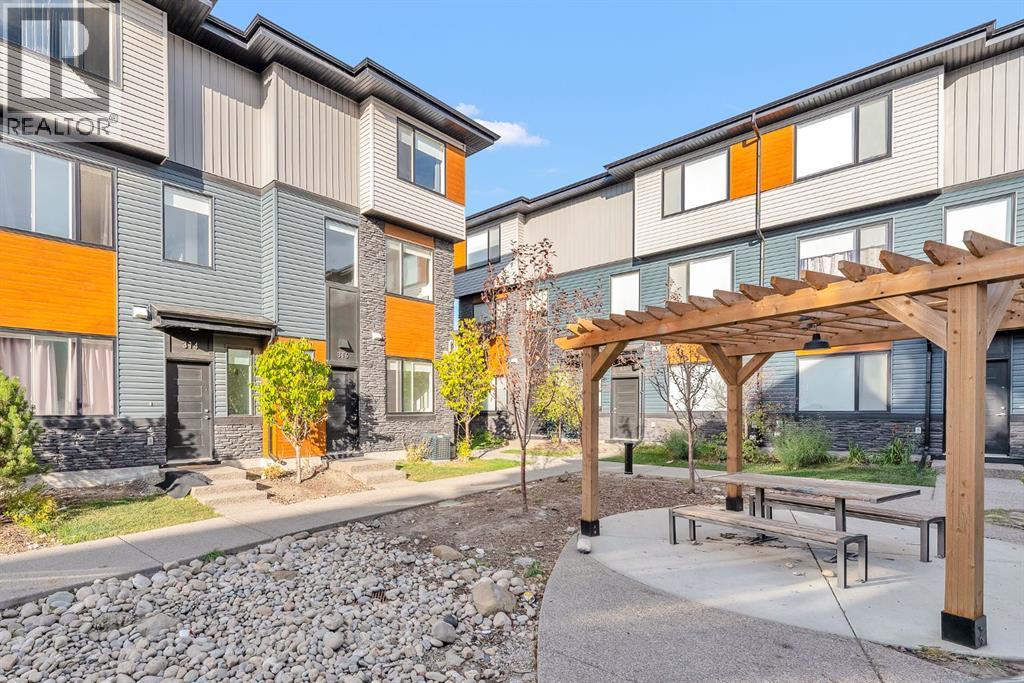 316 Corner Glen Circle Ne, Calgary, Alberta  T3N 2E1 - Photo 2 - A2260782
