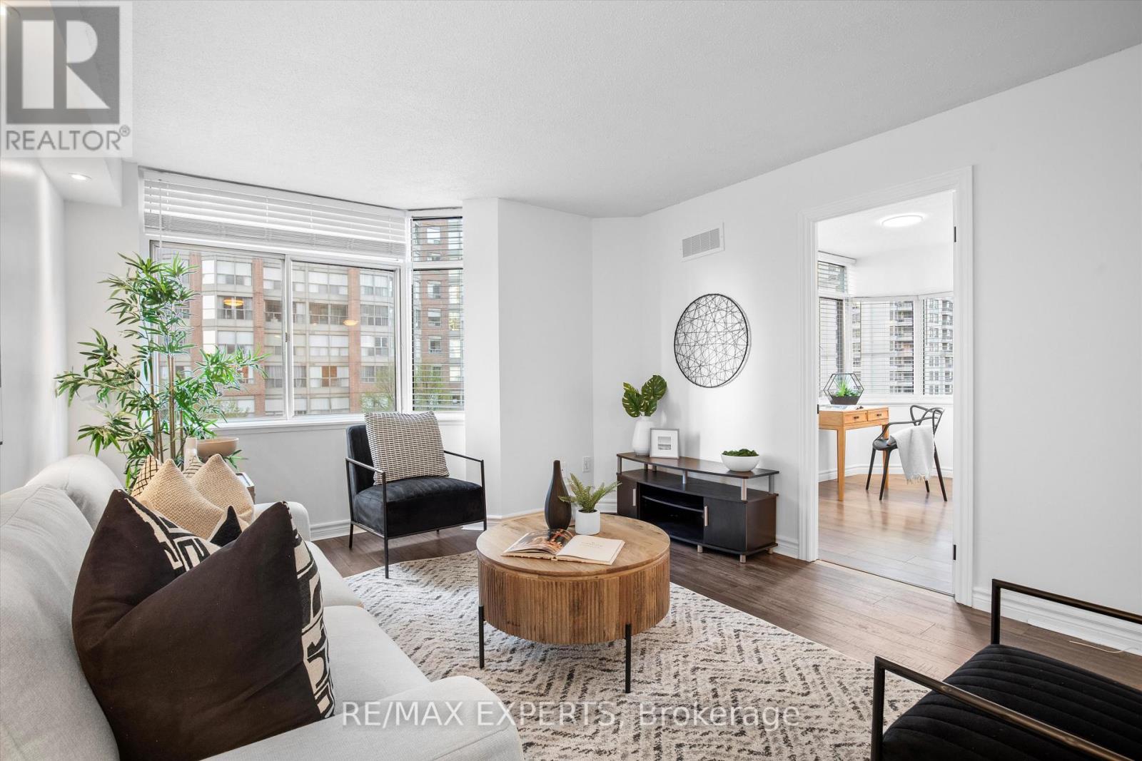 610 - 300 Webb Drive, Mississauga (City Centre), Ontario  L5B 3W3 - Photo 15 - W12445667