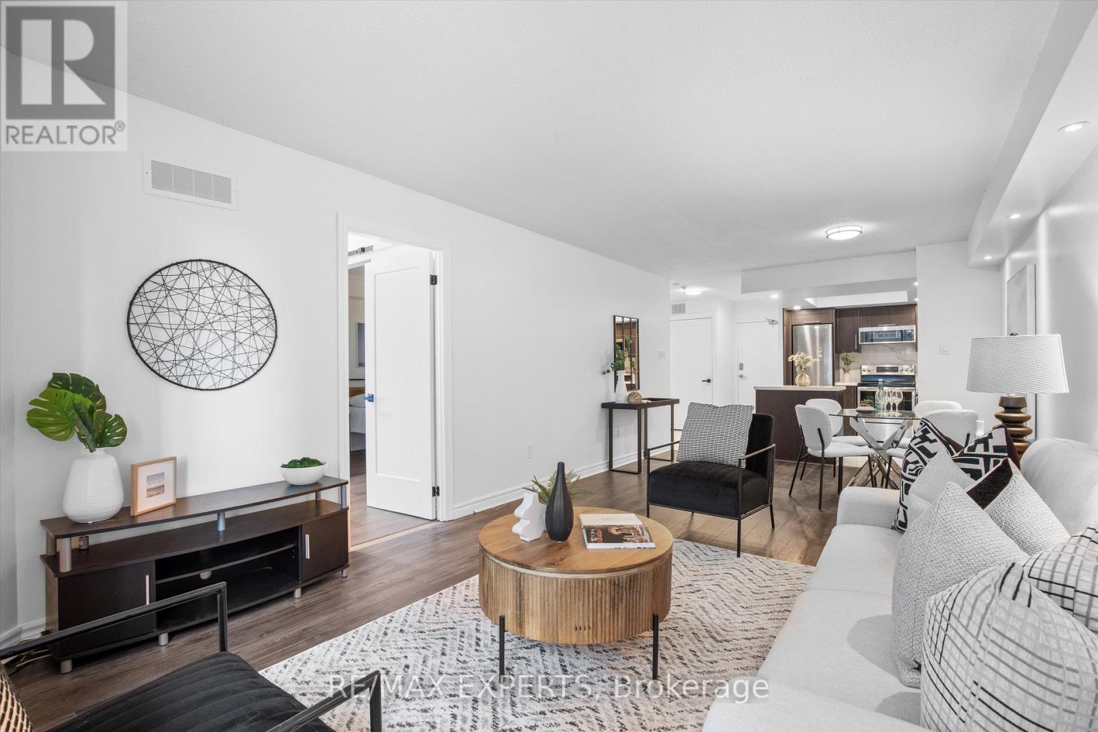 610 - 300 Webb Drive, Mississauga (City Centre), Ontario  L5B 3W3 - Photo 16 - W12445667