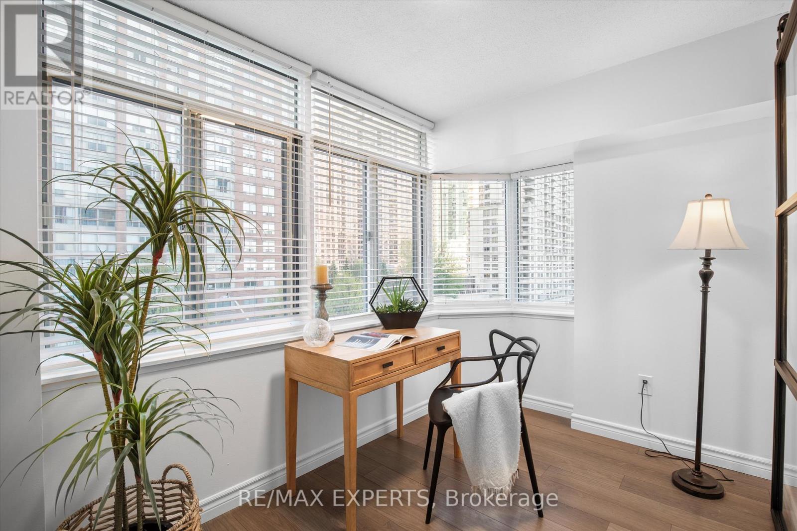 610 - 300 Webb Drive, Mississauga (City Centre), Ontario  L5B 3W3 - Photo 17 - W12445667