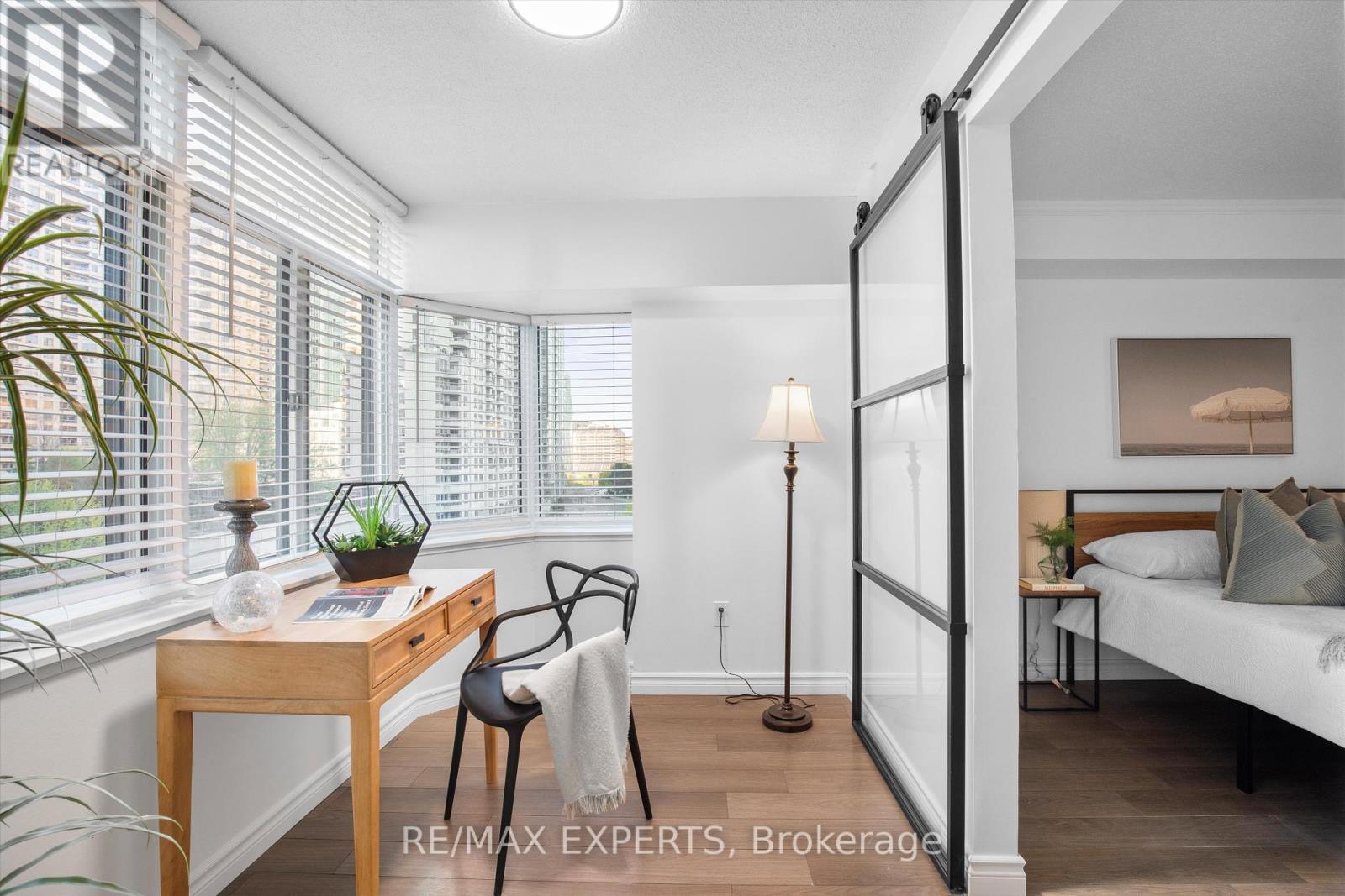 610 - 300 Webb Drive, Mississauga (City Centre), Ontario  L5B 3W3 - Photo 18 - W12445667