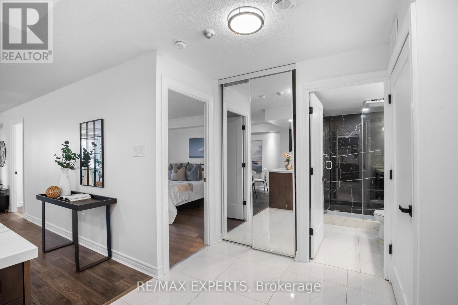 610 - 300 Webb Drive, Mississauga (City Centre), Ontario  L5B 3W3 - Photo 19 - W12445667