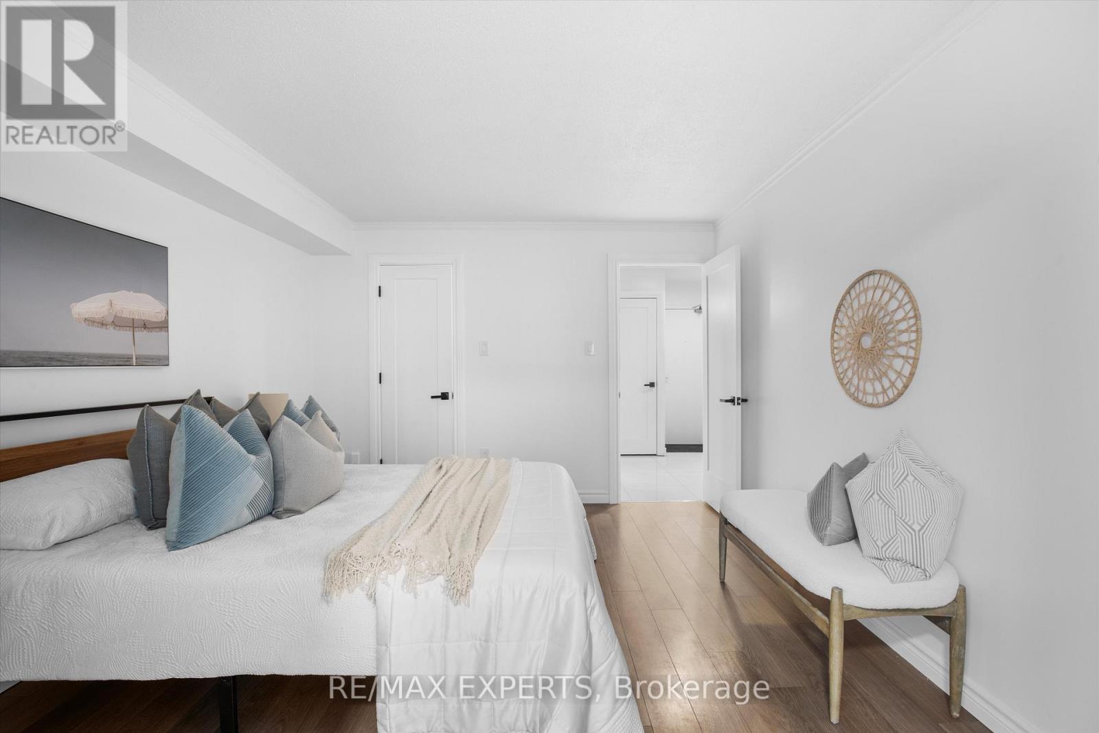 610 - 300 Webb Drive, Mississauga (City Centre), Ontario  L5B 3W3 - Photo 21 - W12445667