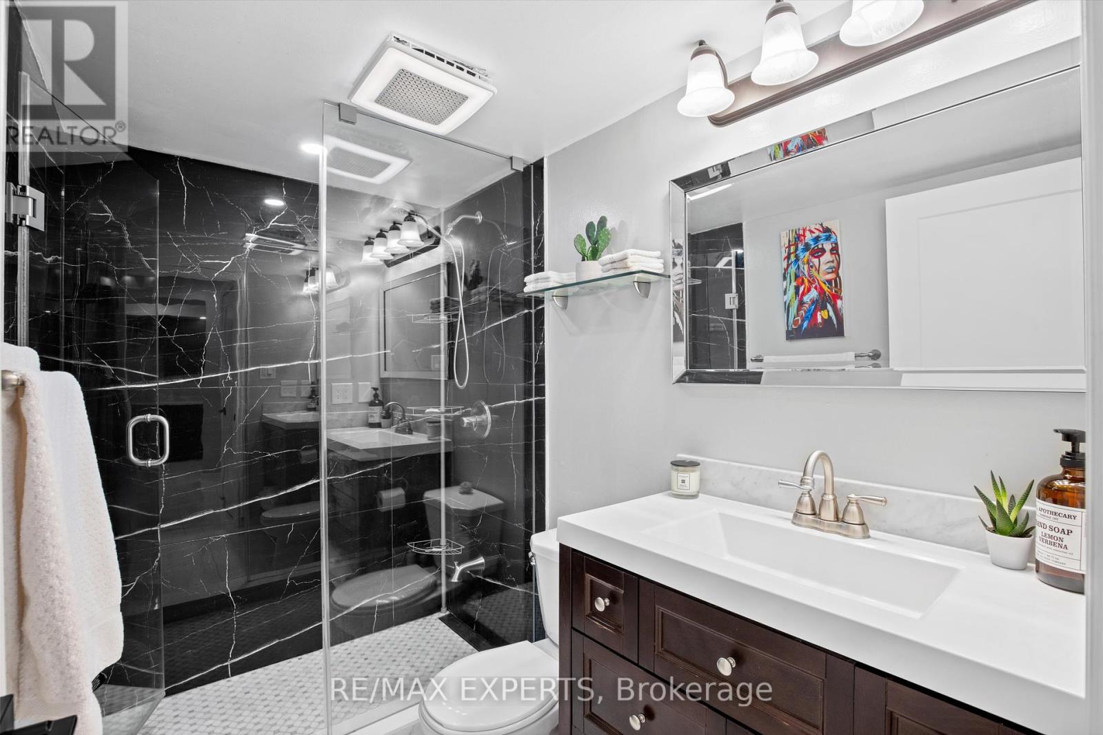 610 - 300 Webb Drive, Mississauga (City Centre), Ontario  L5B 3W3 - Photo 22 - W12445667