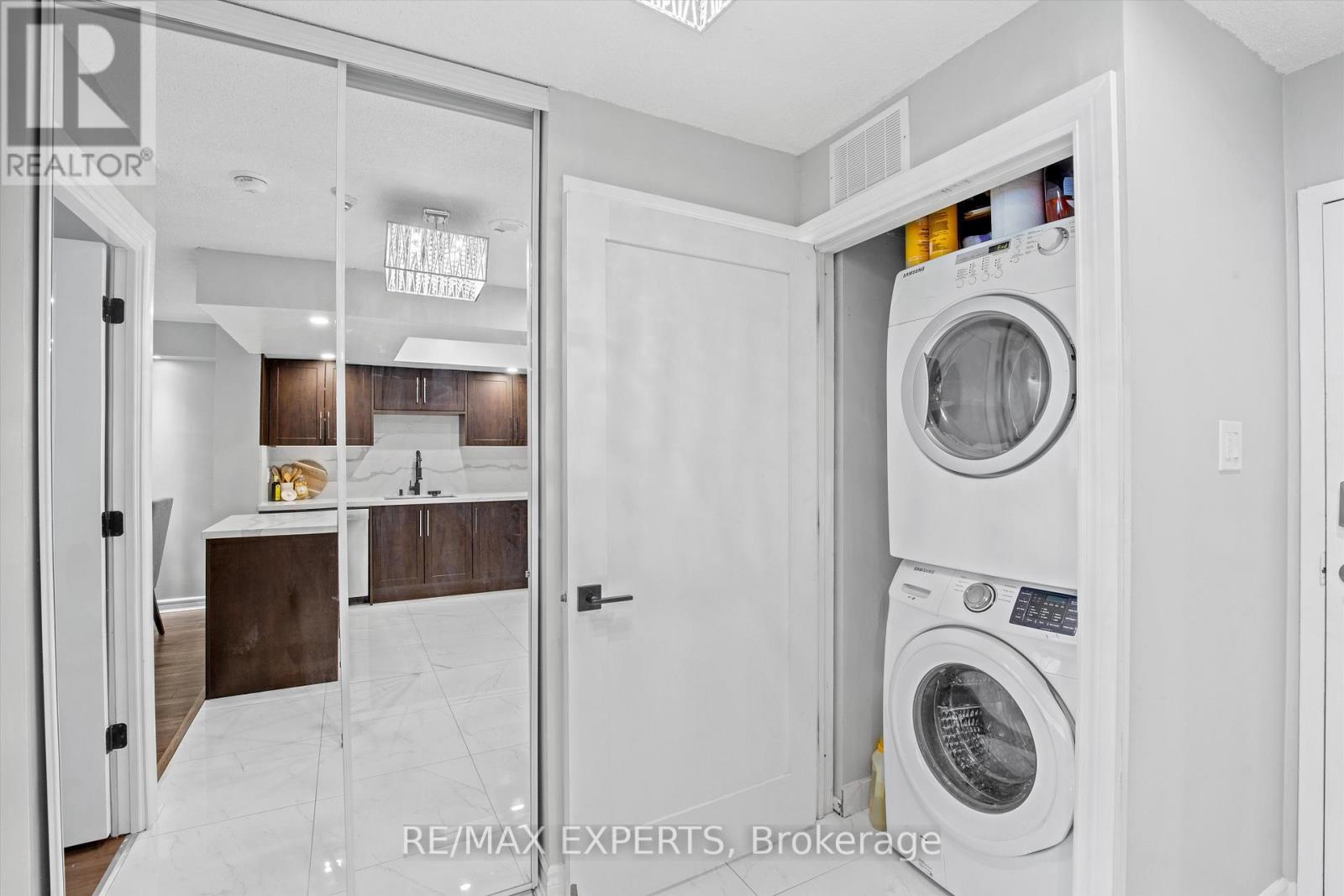 610 - 300 Webb Drive, Mississauga (City Centre), Ontario  L5B 3W3 - Photo 23 - W12445667