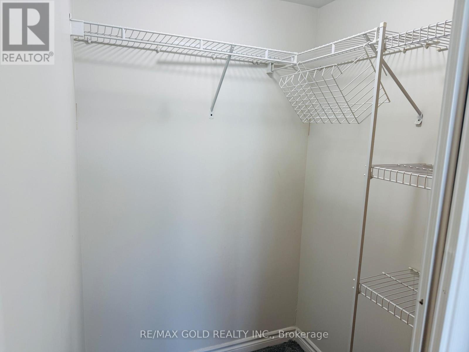 1209 - 3880 Duke Of York Boulevard, Mississauga, Ontario  L5B 4M7 - Photo 6 - W12445678
