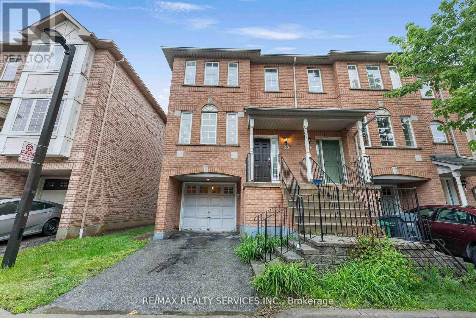 28 - 80 ACORN PLACE, Mississauga, Ontario