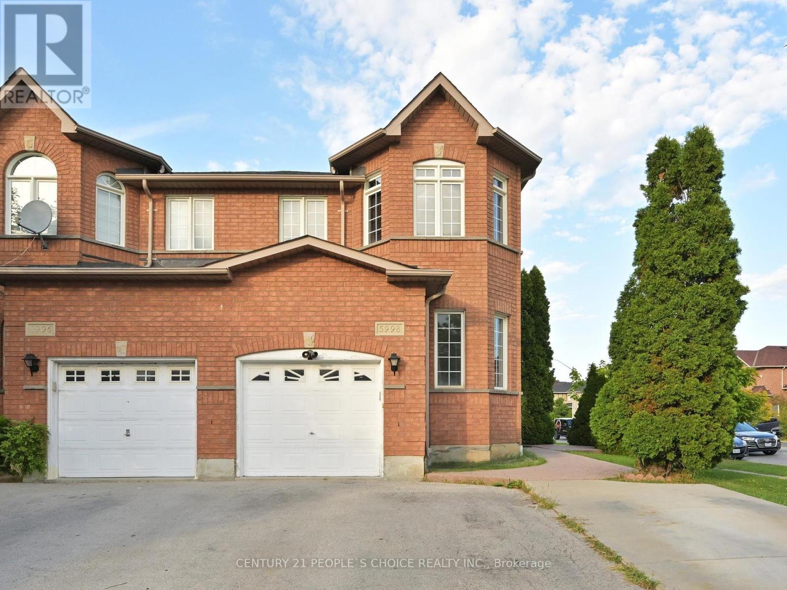 5998 Gant Crescent, Mississauga (East Credit), Ontario  L5V 2T6 - Photo 1 - W12445688