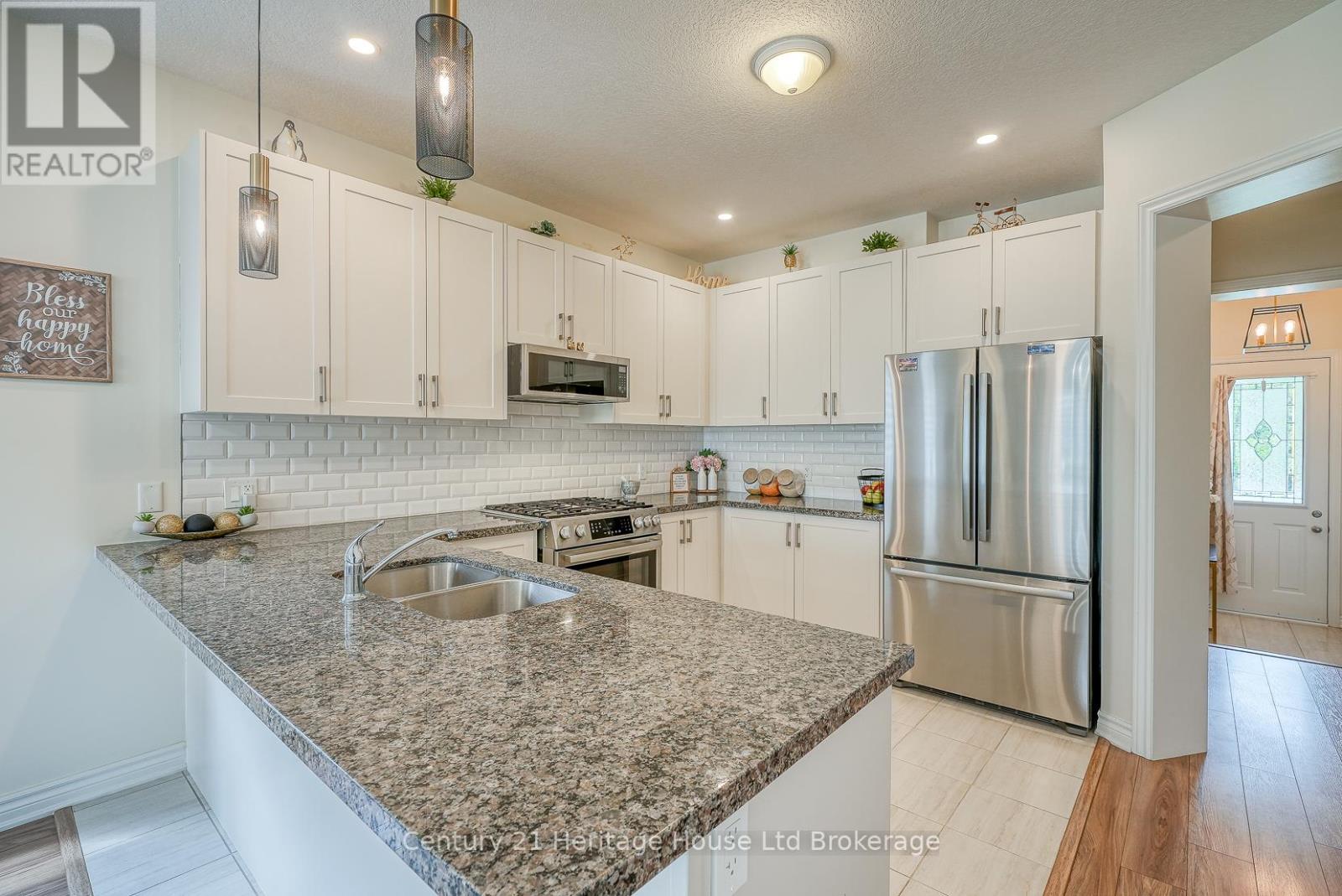 37 Harvest Avenue, Tillsonburg, Ontario  N4G 0H9 - Photo 10 - X12445696
