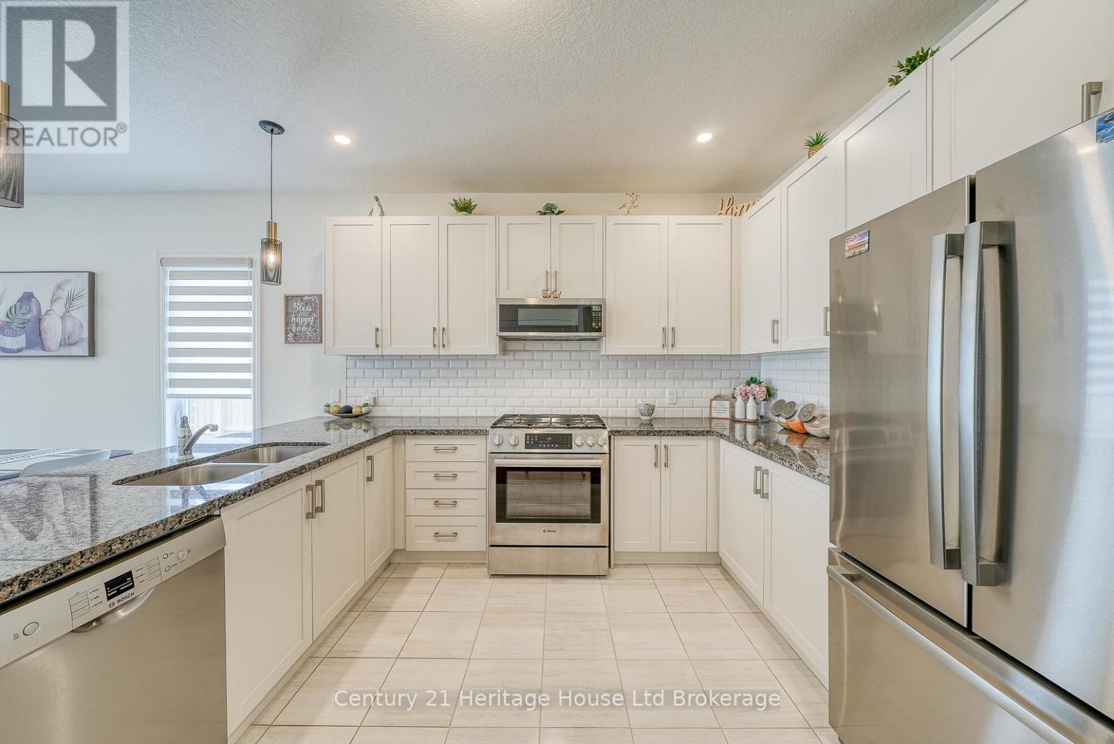37 Harvest Avenue, Tillsonburg, Ontario  N4G 0H9 - Photo 12 - X12445696