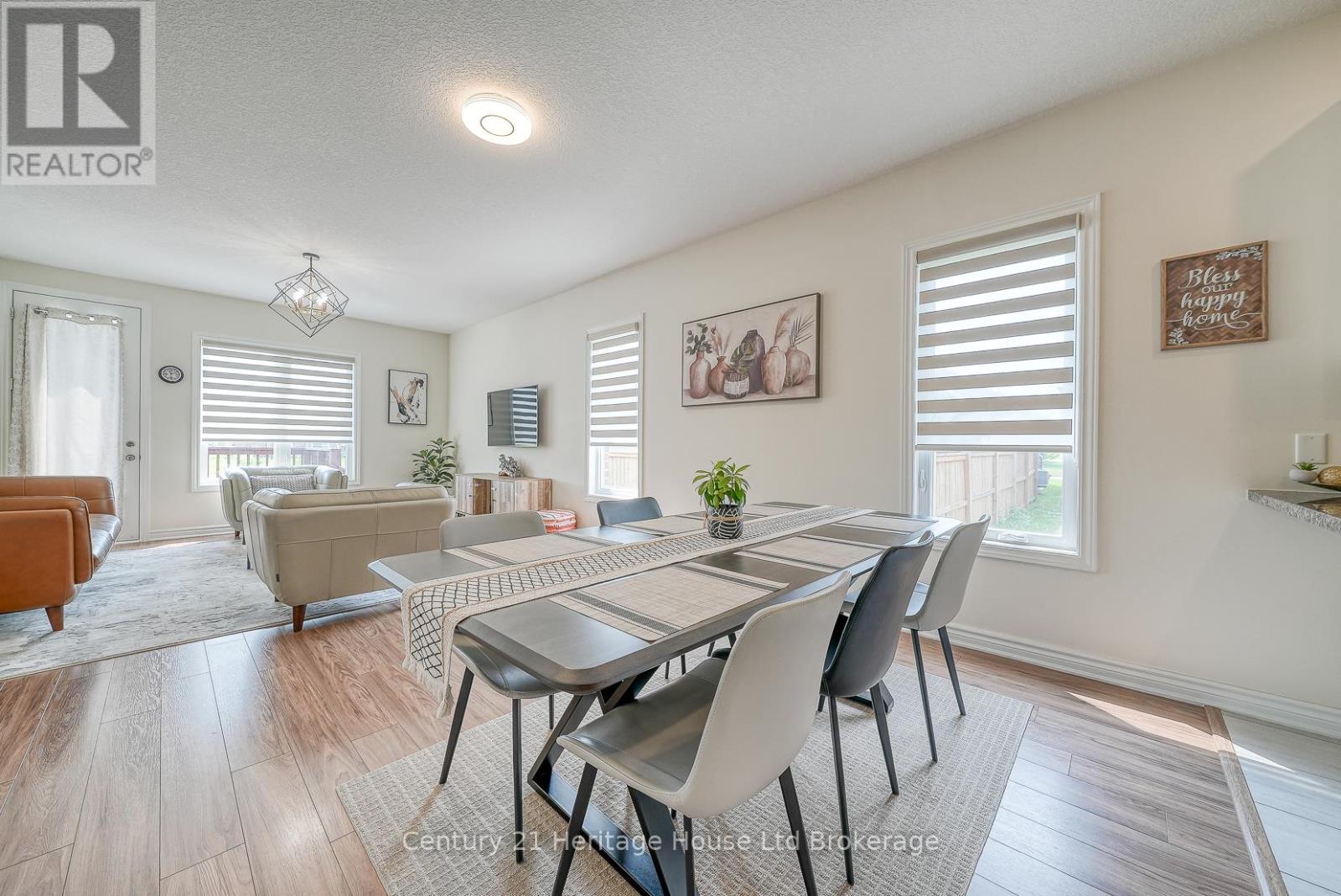 37 Harvest Avenue, Tillsonburg, Ontario  N4G 0H9 - Photo 16 - X12445696