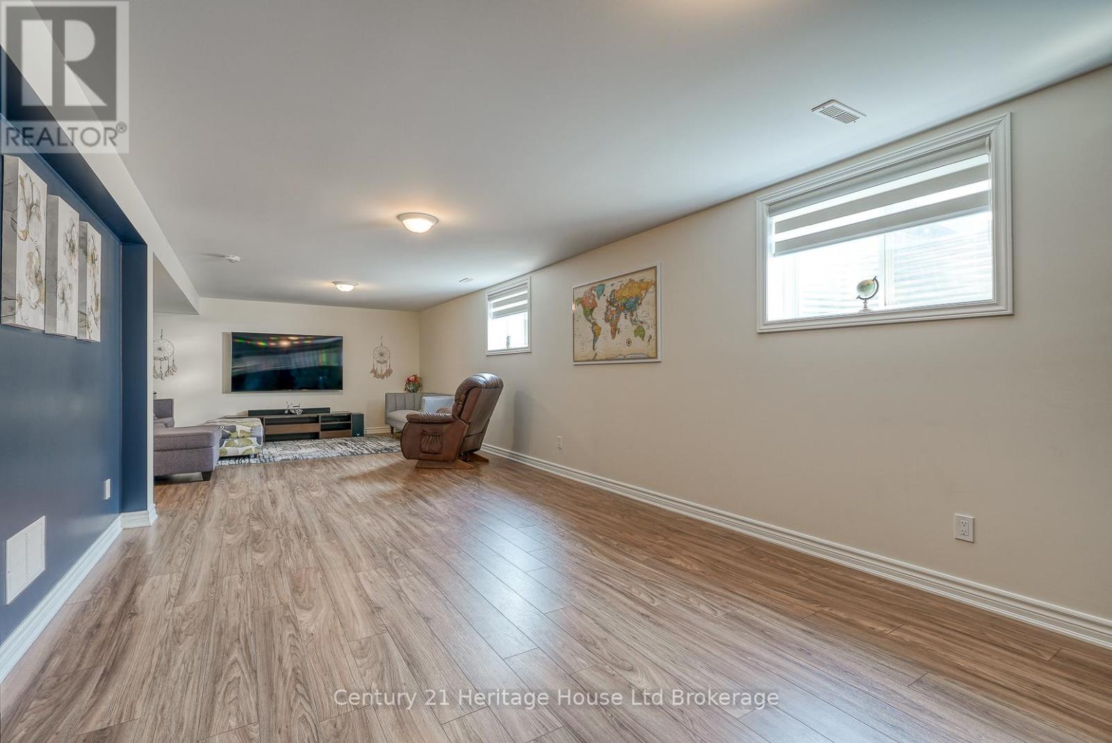 37 Harvest Avenue, Tillsonburg, Ontario  N4G 0H9 - Photo 35 - X12445696