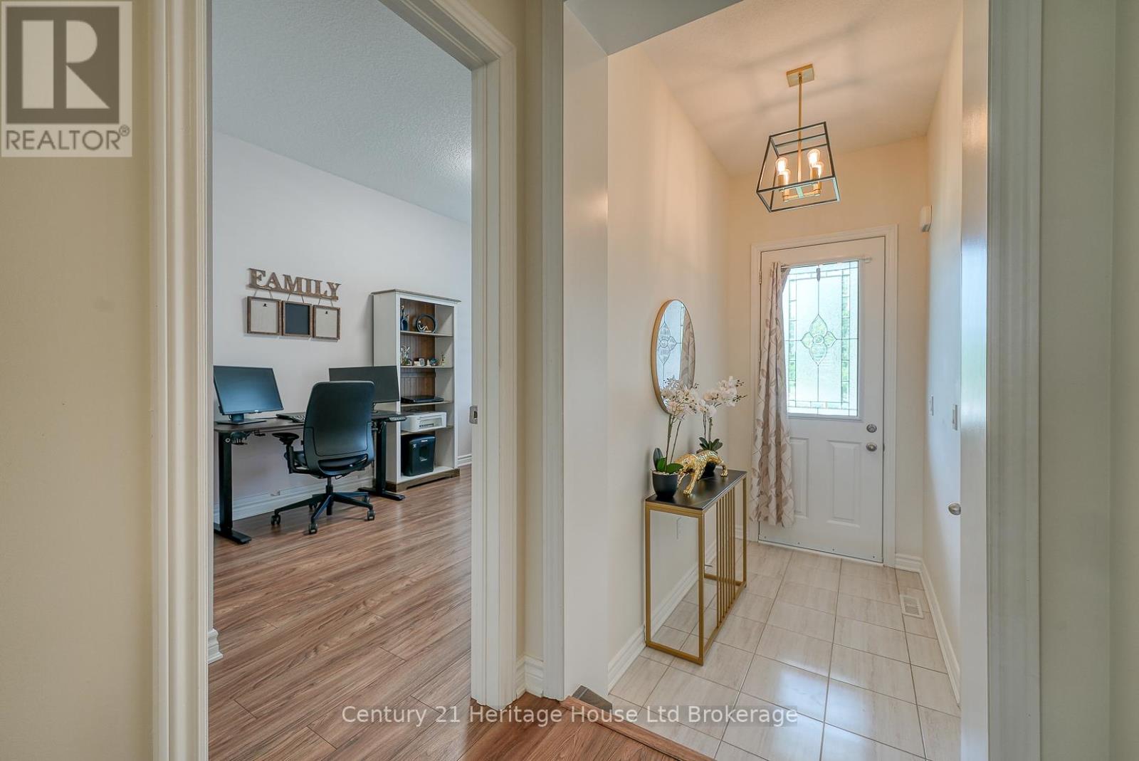 37 Harvest Avenue, Tillsonburg, Ontario  N4G 0H9 - Photo 5 - X12445696