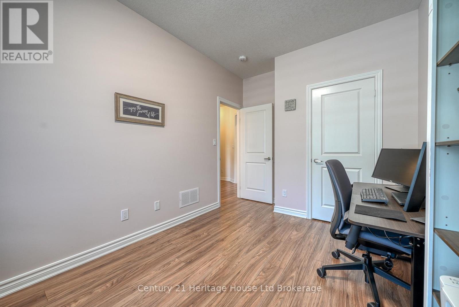 37 Harvest Avenue, Tillsonburg, Ontario  N4G 0H9 - Photo 7 - X12445696