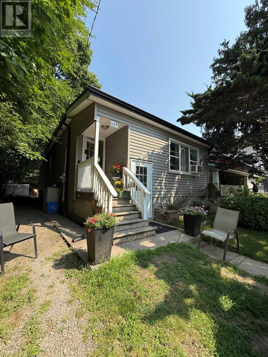 528 Pall Mall Street, London East, Ontario  N5Y 2Z6 - Photo 2 - X12326838