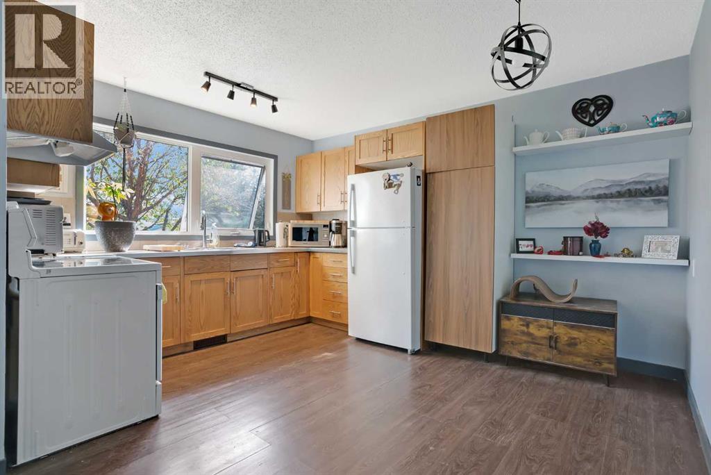 6014 37 Street Sw, Calgary, Alberta  T3E 5M7 - Photo 27 - A2262090
