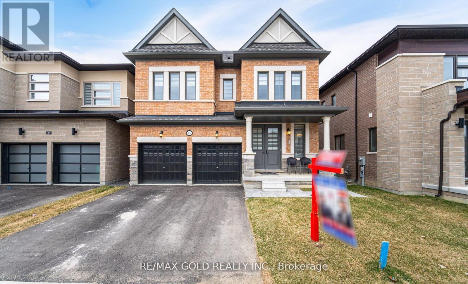 15 DUXBURY ROAD, Brampton, Ontario