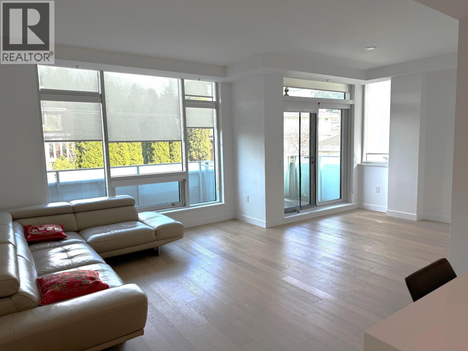 208 4988 Cambie Street, Vancouver, British Columbia  V5Z 2Z5 - Photo 3 - R3054952