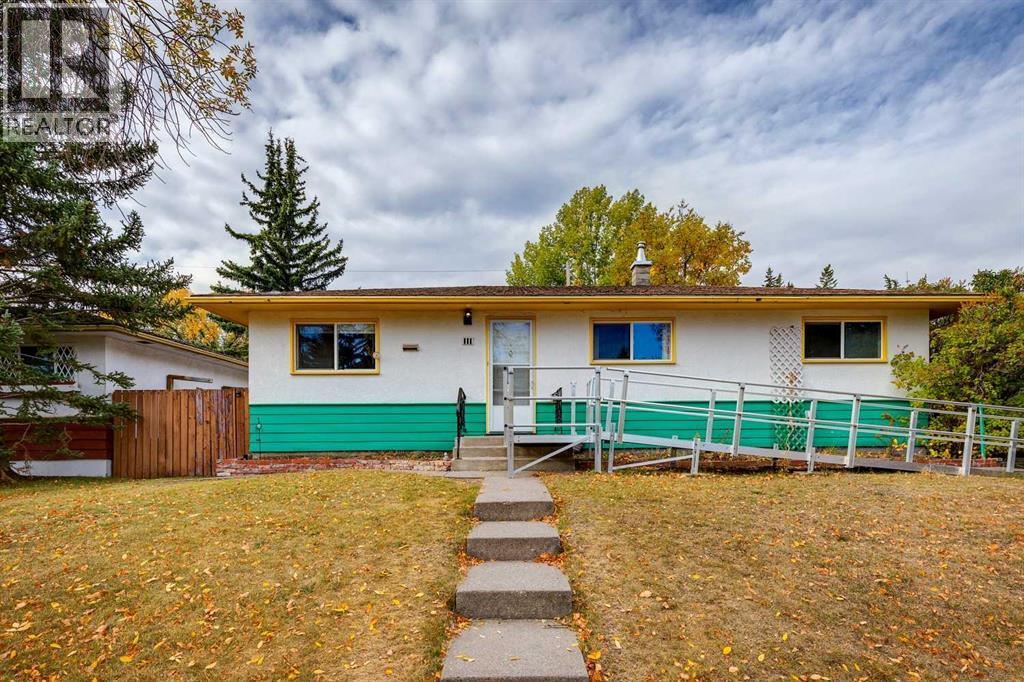 111 Wimbledon Crescent Sw, Calgary, Alberta  T3C 3J2 - Photo 2 - A2261873