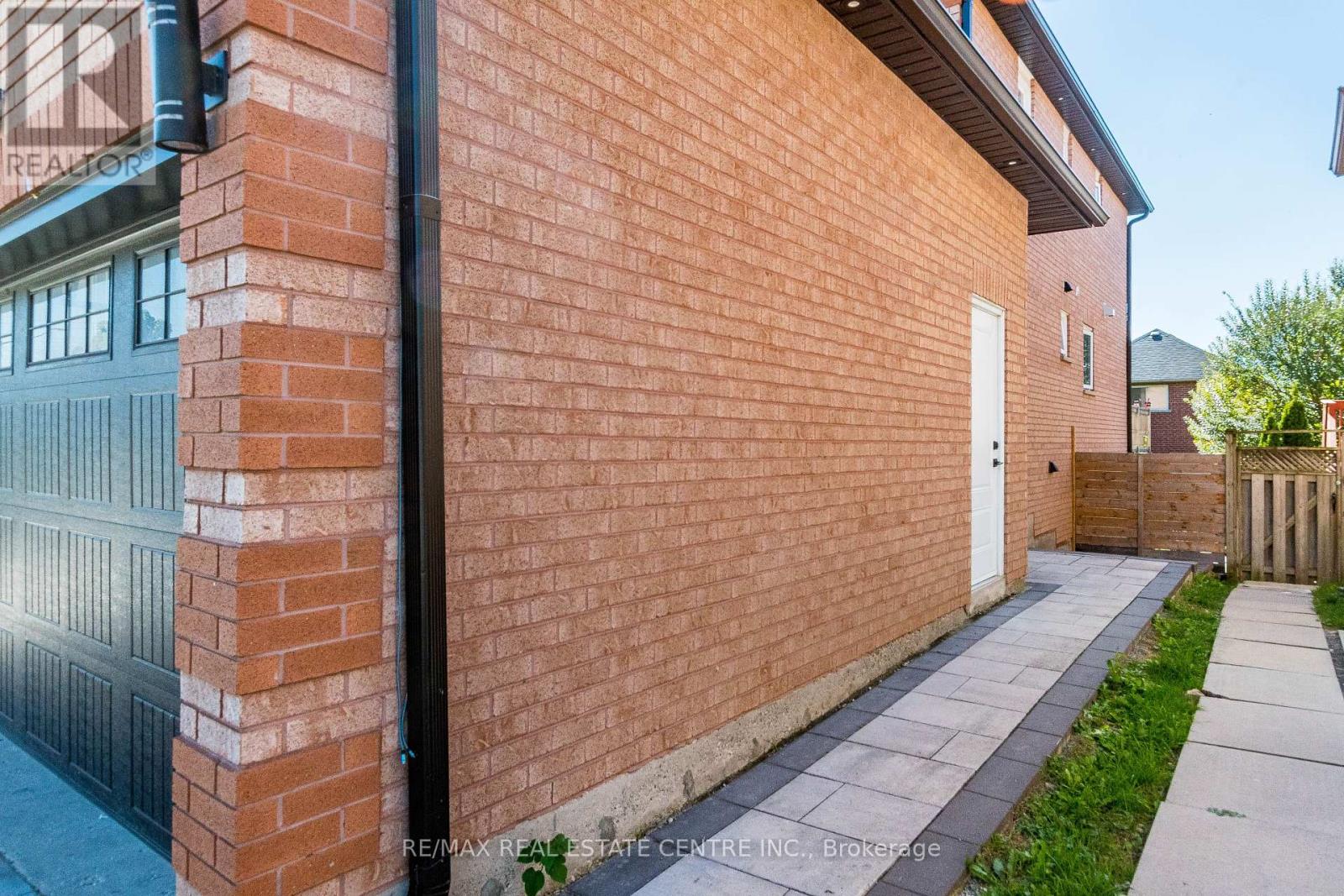 Basement - 4738 Wild Rose Street, Mississauga, Ontario  L5M 5M6 - Photo 3 - W12445706