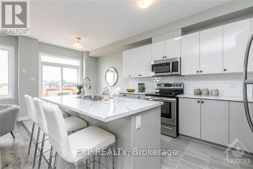 115 Teelin Circle, Ottawa, Ontario  K2J 6T8 - Photo 12 - X12445727