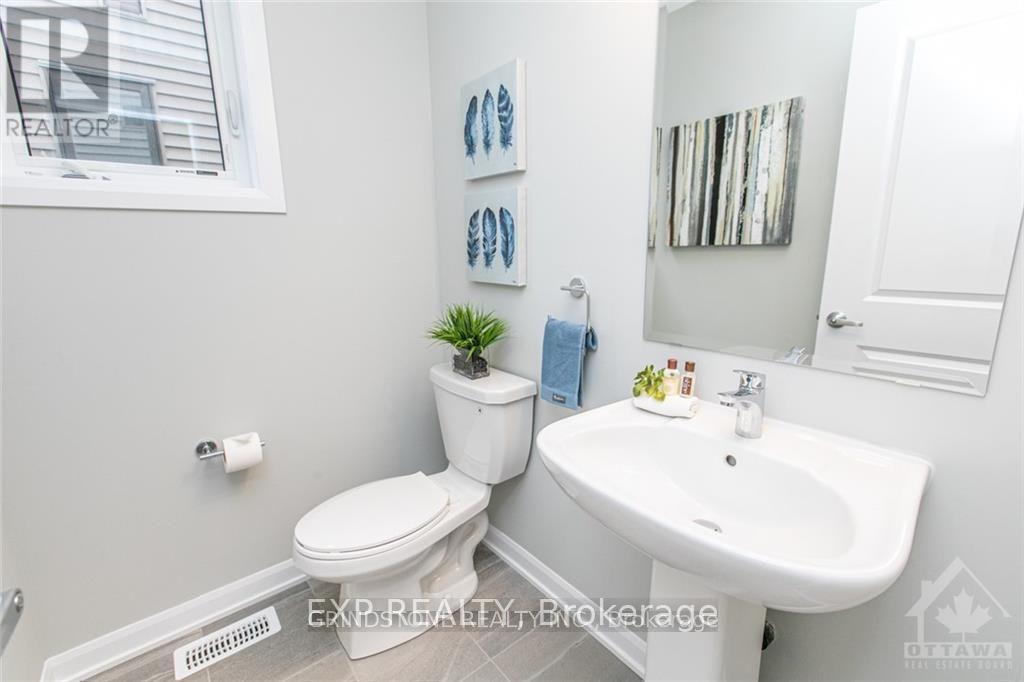 115 Teelin Circle, Ottawa, Ontario  K2J 6T8 - Photo 4 - X12445727