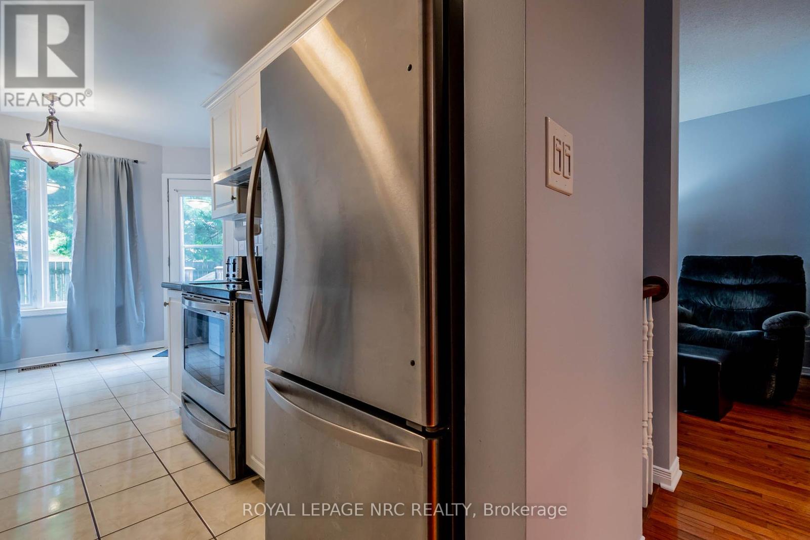 28 - 5070 Drummond Road, Niagara Falls, Ontario  L2E 6E4 - Photo 15 - X12445723