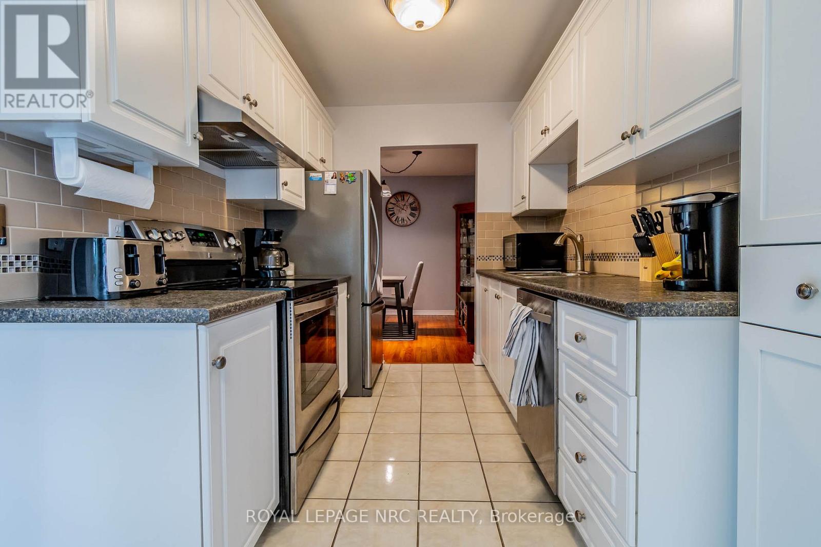 28 - 5070 Drummond Road, Niagara Falls, Ontario  L2E 6E4 - Photo 22 - X12445723