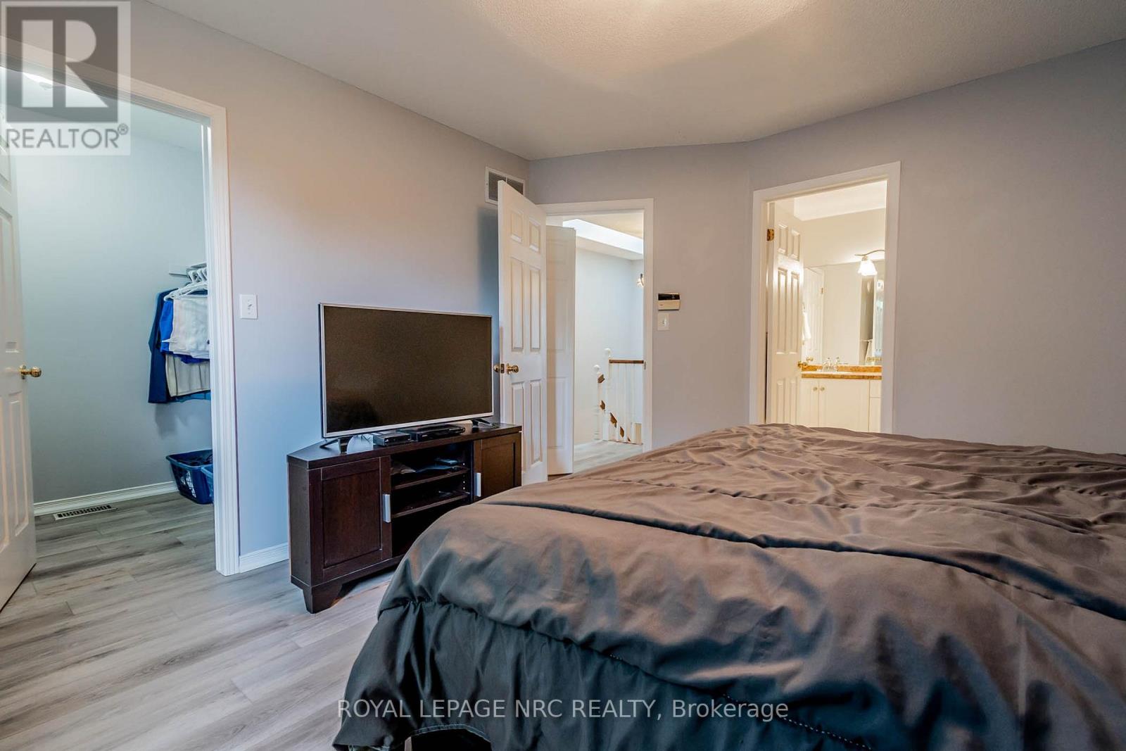 28 - 5070 Drummond Road, Niagara Falls, Ontario  L2E 6E4 - Photo 33 - X12445723