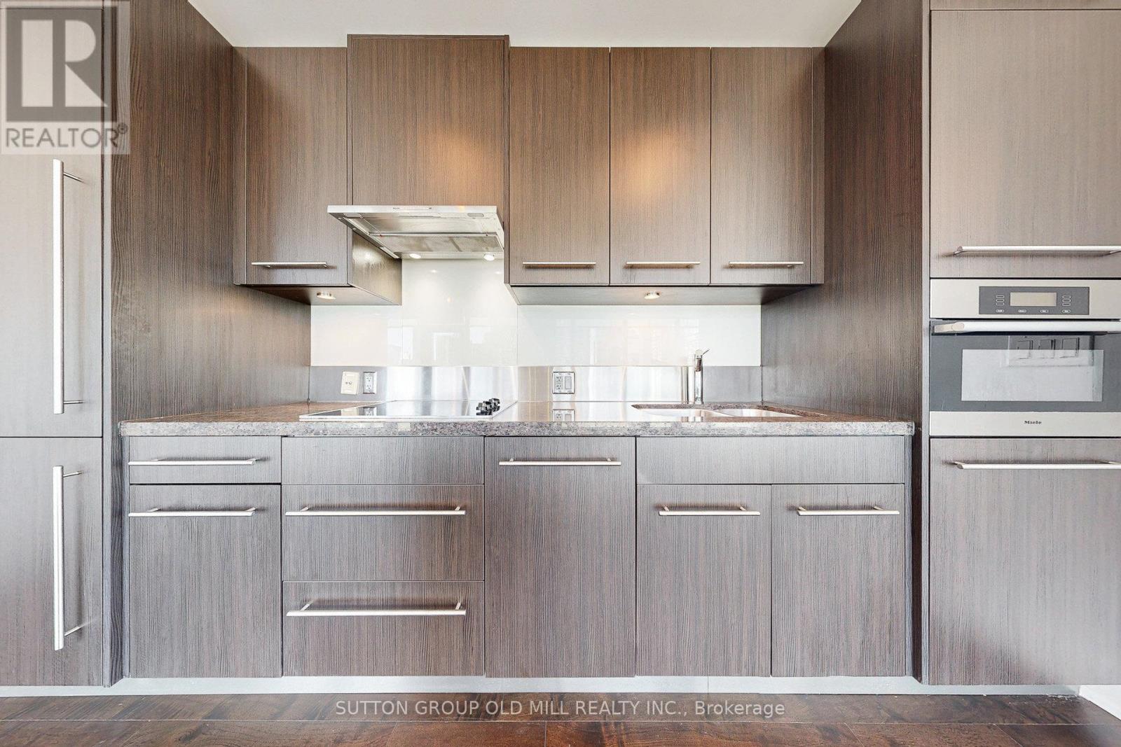 2009 - 80 John Street, Toronto, Ontario  M5V 3X4 - Photo 14 - C12445298
