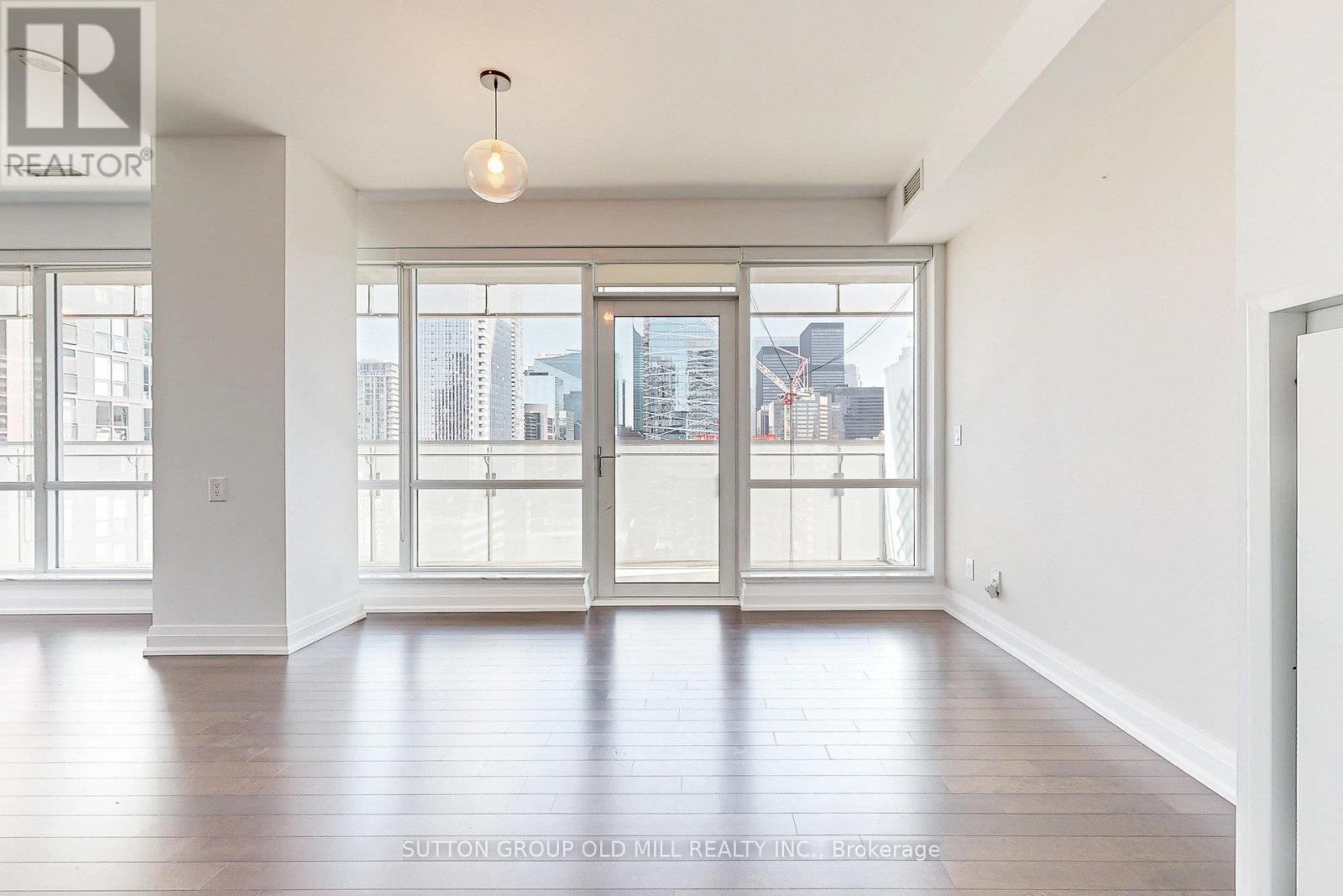 2009 - 80 John Street, Toronto, Ontario  M5V 3X4 - Photo 10 - C12445298